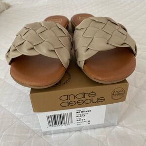 André Assous Slides - Like New